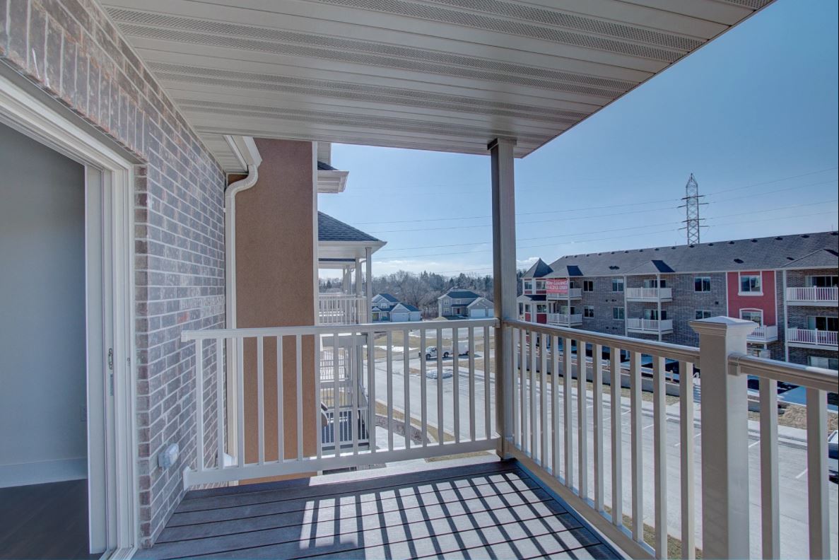 Photos of Greenfield Highlands Apartments in Greenfield, WI